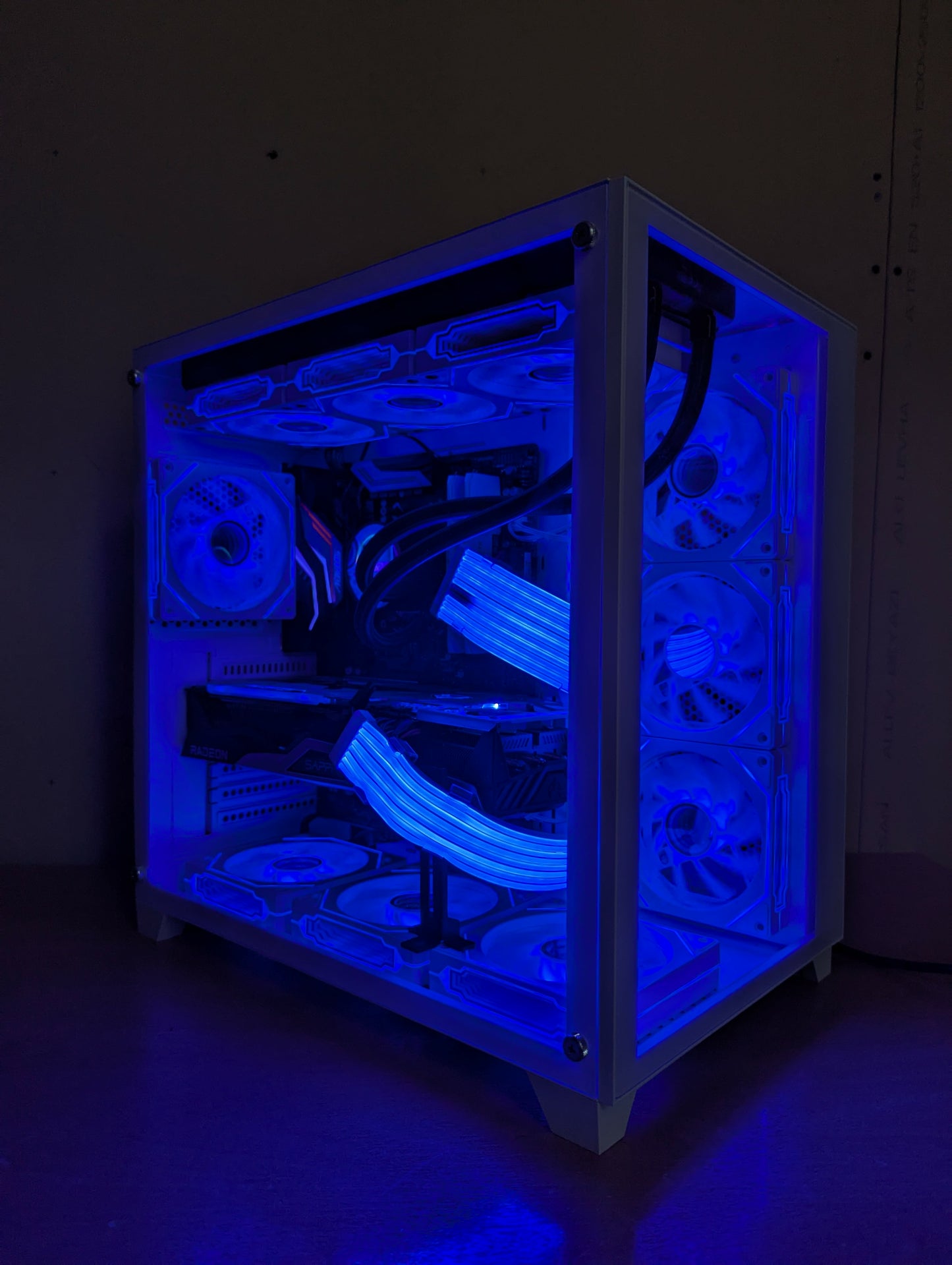 Ryzen 7 5800X + RX 6900 XT 16gb - 2900₾