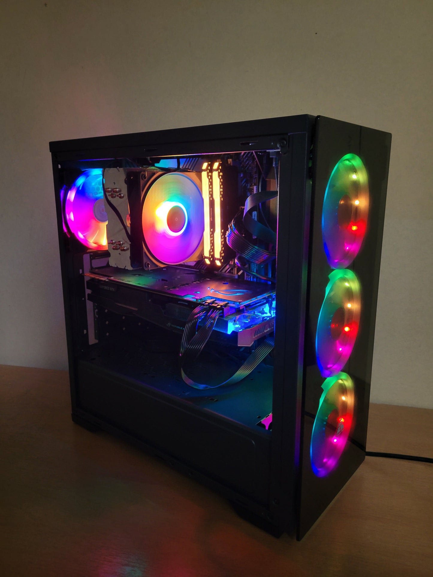 I7 10700 + GTX 1080 TI - 1450ლ