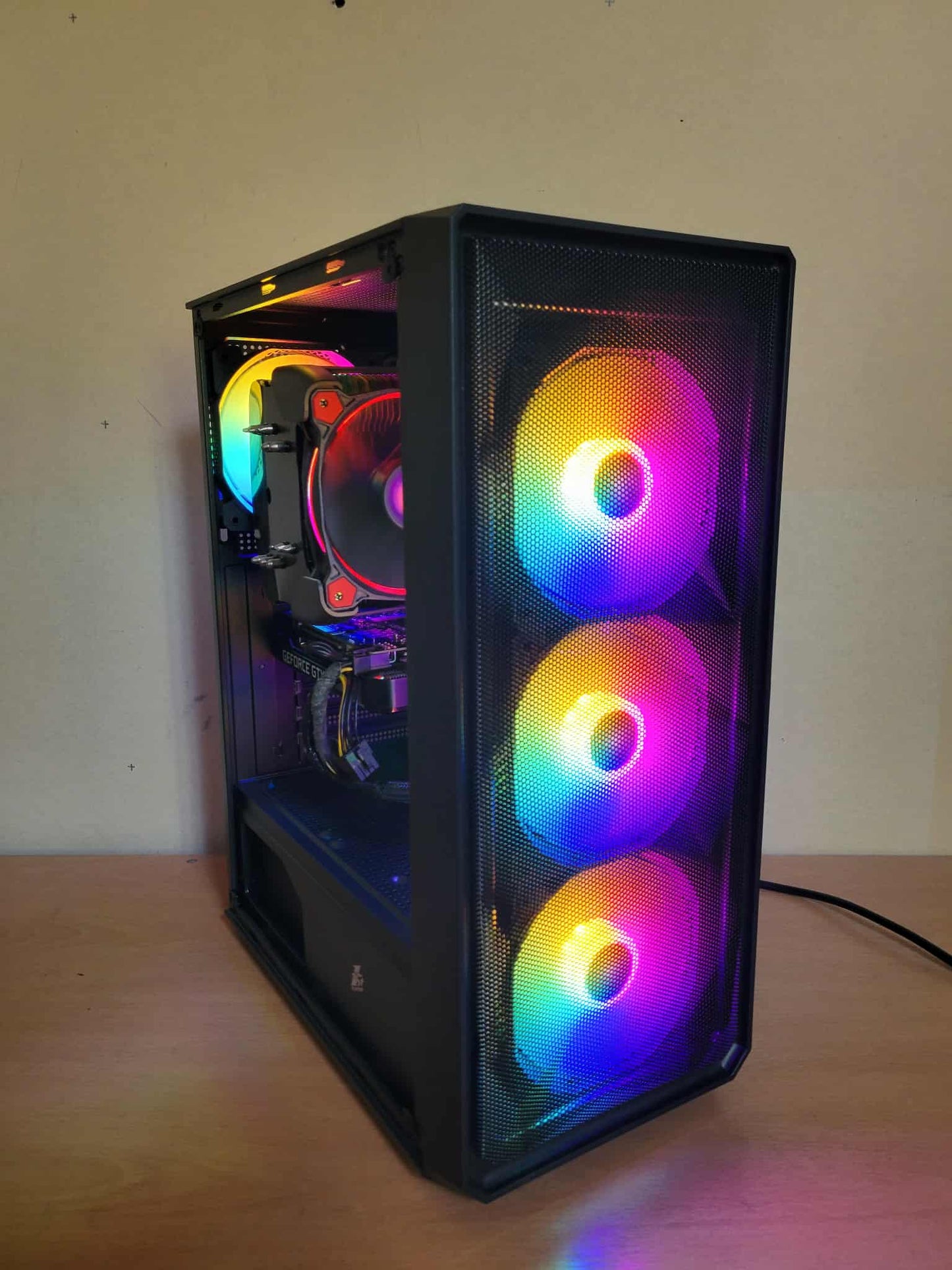 i5 9600K + GTX 1070 TI - 1050ლ